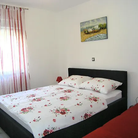 Apartment Ante *
