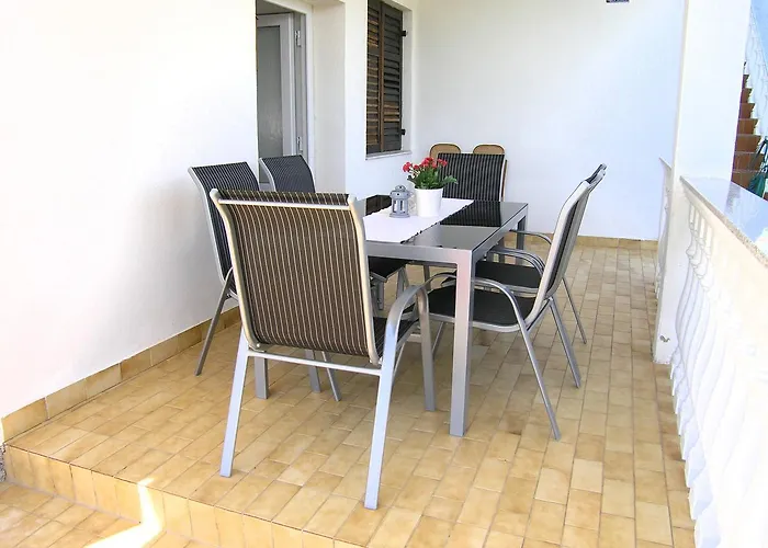 Apartment Ante *